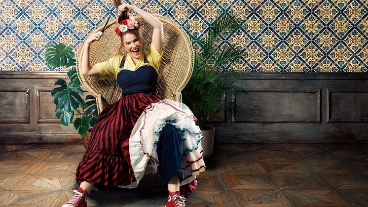 Ann-Kristin Jones gör rollen som Rosina i Rodula Gaitanous uppsättning av Rossinis komedi Barberaren i Sevilla.