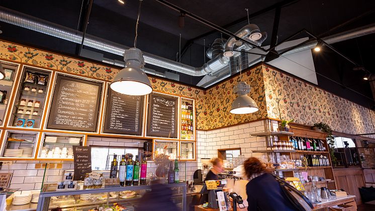 At the bakery Två Systrar, an impressive Lindab installation creates a comfortable indoor climate for both customers and staff.