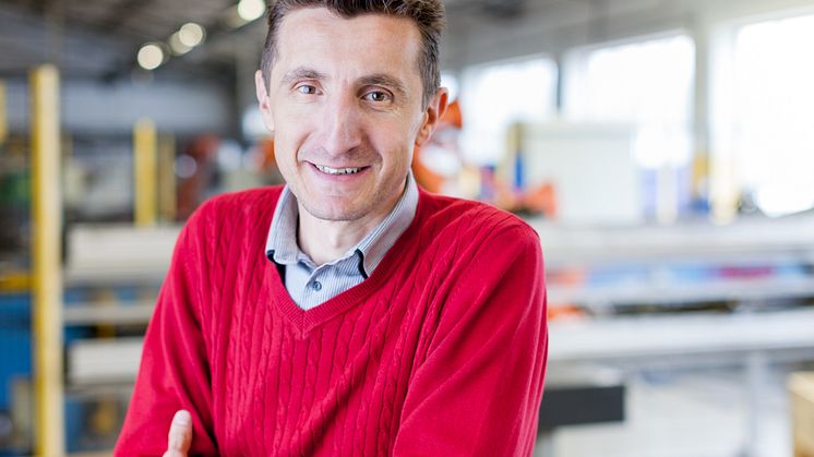 Iosif Hampel förstärker säljteamet hos Proton Engineering.