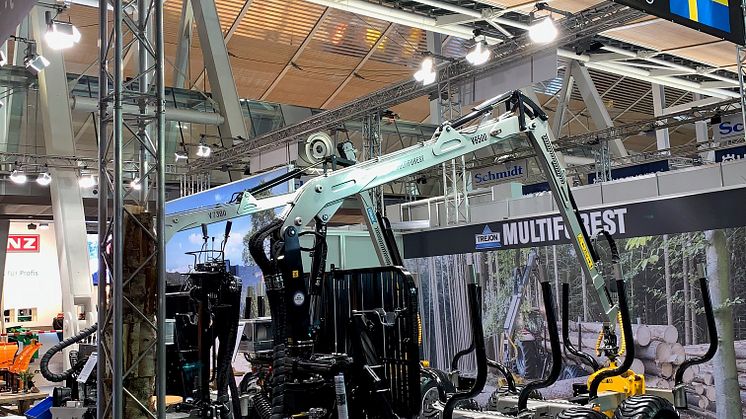 Nya V6500 visas i Trejons monter på Agritechnica.
