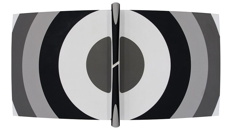 “10 LAYERS” är ett skulpturerat pingisbord utav Silestone®.