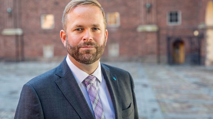 Kultur- och stadsmiljöborgarråd Jonas Naddebo (C) anser att biblioteken är mer relevanta än någonsin.