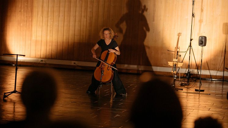 Gamle Munch- Beveget cellist ultima