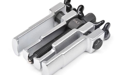 Demontera torkararmar med specialverktyg från Kamasa Tools 