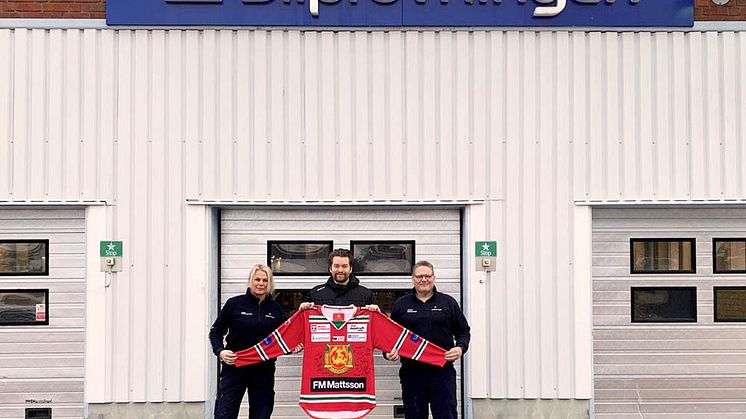 Bilprovningen i Mora är stolt sponsor av Mora IK för en tryggare idrott för barn och unga Foto: Mora IK