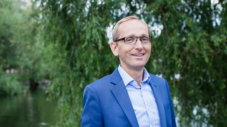 Henrik Jönsson representerar TNG på Vägledardagarna i Åbo.