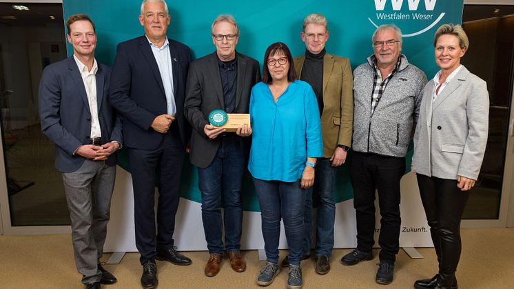 (v. l.): Jurymitglied Prof. Sebastian Braun, Wigbert Löper, Ralf Kluthe, Sabine Pommer, Franz-Josef Freiherr von und zu Brenken, Guido Greschke (alle Verein), Angelika Schomberg, WW.