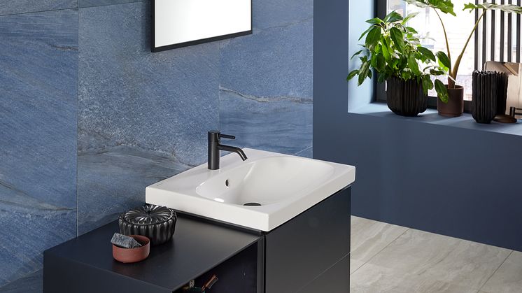 Geberit Mix & Match Acanto pesuallas ja ONE alakaappi mattamusta