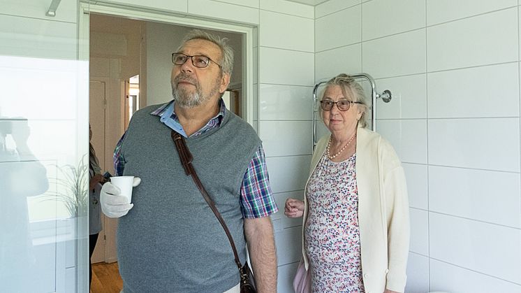 Marcela och Andrei Imets tycker om lägenheten.
