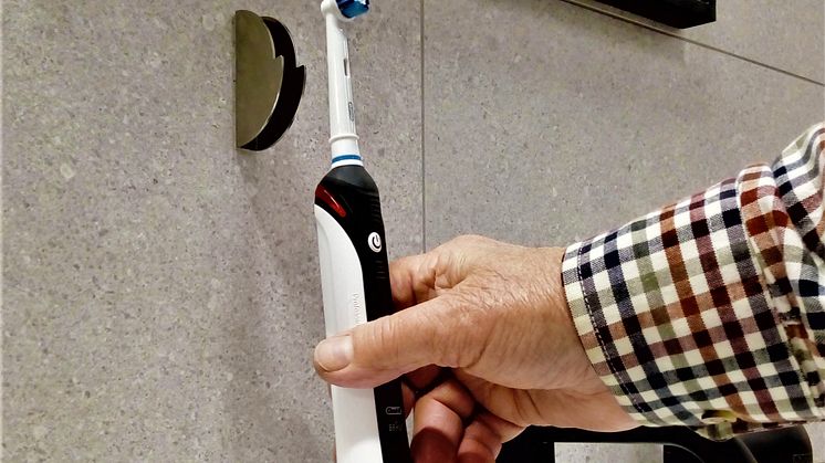 Vägghållare till eltandborsten
