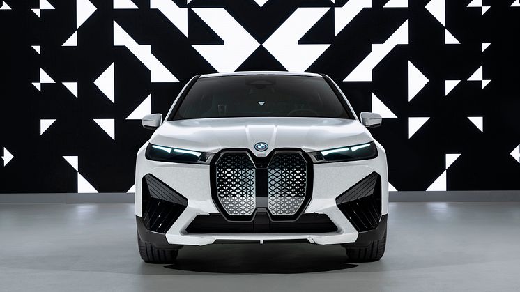 BMW iX med E Ink