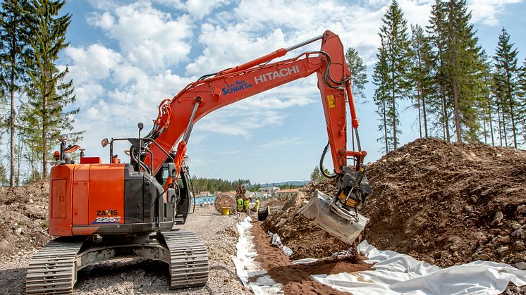 ZX225USLC-6_Hitachi_bandgrävare_sidbild_1453