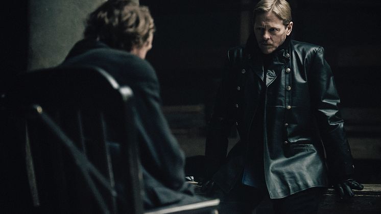 I KRIG OG KÆRLIGHED. Thure Lindhardt