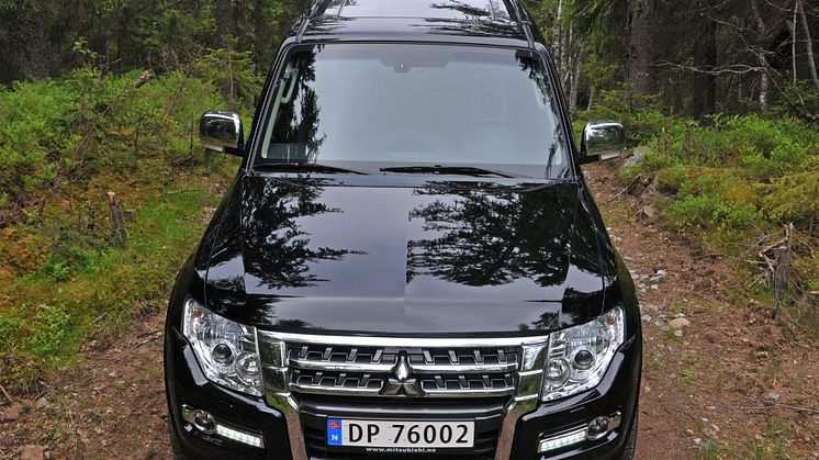 Mitsubishi Pajero 2016
