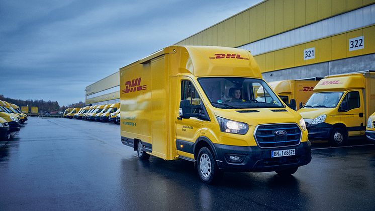 DPDHL Ford-E-Transit BoxVan (1)