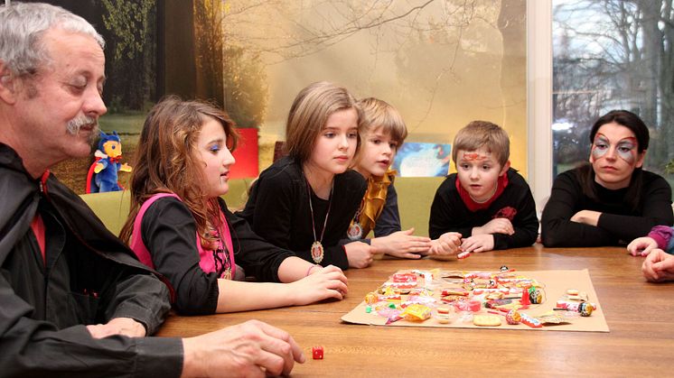 Ein "Maari" für jedes Kind: Bärenherz erhält 50 Trostspender von der Deutschen Krebshilfe