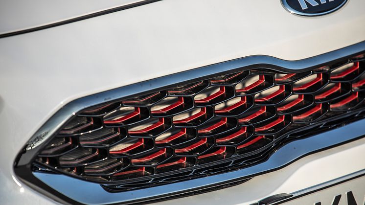 KIA trækker nyligt udsendte nyhedsmail tilbage, da KIA ikke har rettigheder til at citere tallene fra AutoIndex