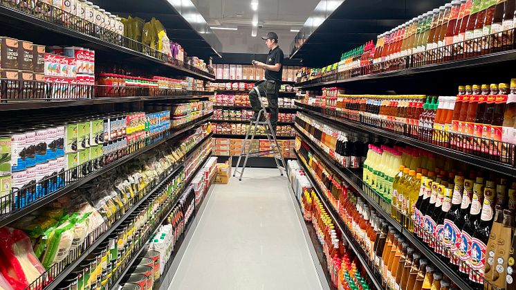 Johnny Diep, VD för EAF, i sin nya butik på Mitt Möllan
