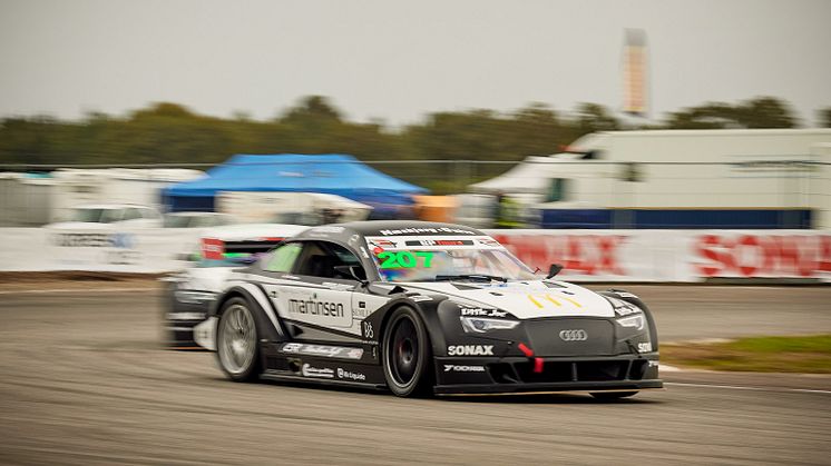 Semler Premium Motorsport tæt på podiet i dramatisk sæsonfinale