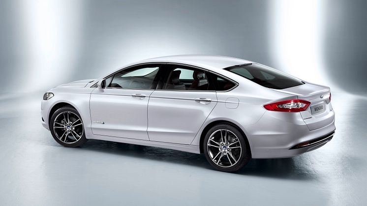 NY FORD MONDEO-02