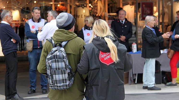 Den 12-14 augusti kommer Frälsningsarmén ut på Sergelstorg för att prata med stockholmarna..