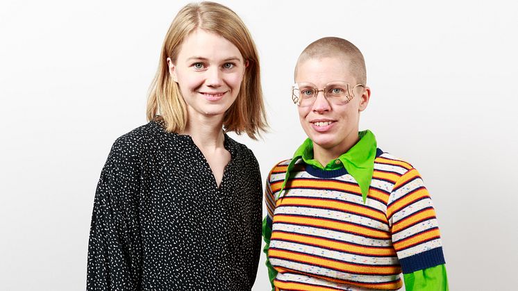 Liva Isakson Lundin och Linnéa Sjöberg. Mottagare av Maria Bonnier Dahlins stiftelses stipendium 2018. Foto: Christian Habetzeder. 