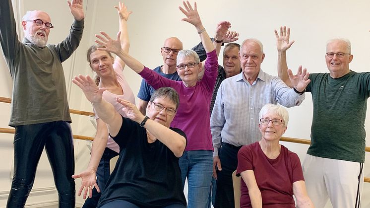 Ulrika Liljedahl tillsammans med kursdeltagare. Fr. v.: Lennart Johansson, Ulrika Liljedahl, Katarina Hartman, Ralf Jonasson, Birgitta Jonasson, Sten Olsson, Leif Sundblad, Ina Sundblad och Krister Sjöqvist.