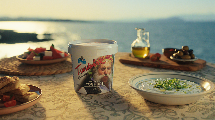 DIV9005_Salakis_Yoghurt_20s_16x9 (0-00-17-04).png