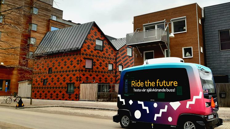 Självkörande bussar välkomnades till Vallastaden i Linköping