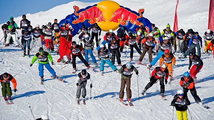 SkiStar Åre: First one down Mt Åreskutan in a spectacular mass downhill race