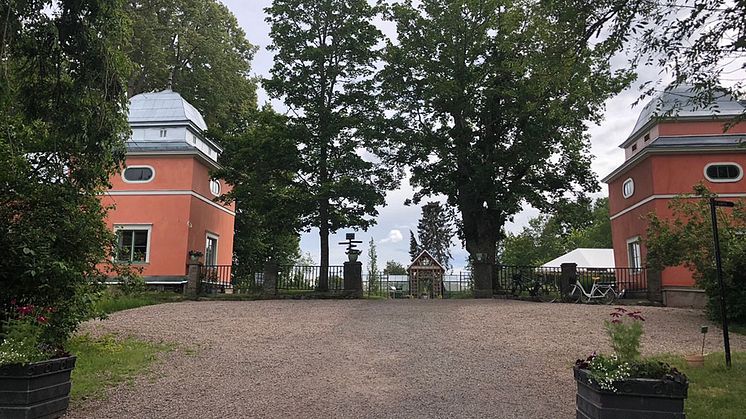 Ett enhälligt kommunfullmäktige har fattat beslut om att genomföra den sedan tidigare aviserade försäljningen av fastigheten Gustafsvik.