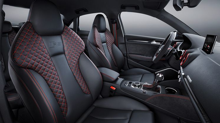Audi RS 3 Limousine - interiør