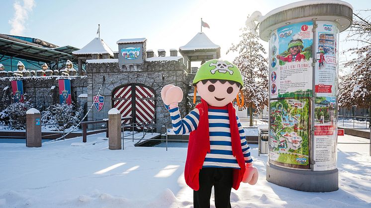 Mega-Eislauf-Action beim Winterzauber im PLAYMOBIL-FunPark