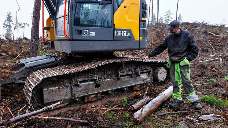 Tommy "Tybble" Karlsson och Volvo ECR145ELM