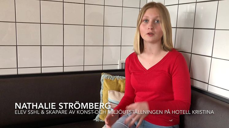 Konstverk av återvunnet material, speglar fyra aktuella miljöproblem