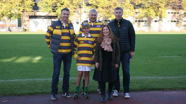 DHL ger ett barn från Sverige möjligheten att få leverera den officiella matchbollen under Rugby World Cup 2015