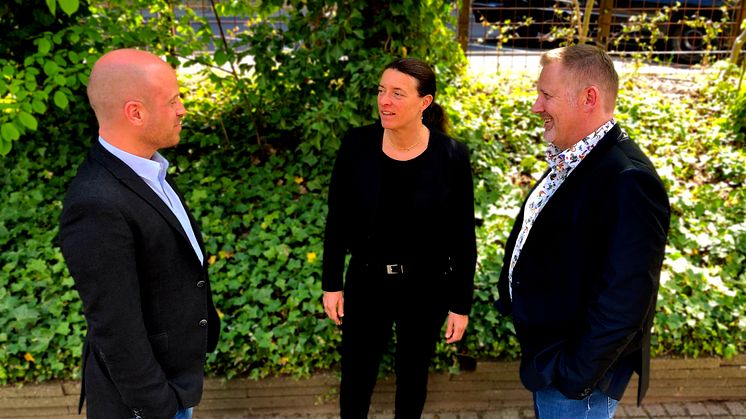 Inden for en måned er driften i Kokkenes Køkken styrket med tre stærke profiler, der kommer til kantinekonceptet med bred erfaring inden for kantinedrift og god ballast fra kendte og roste restauranter. 