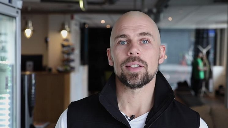Patrik, ägare på det Falunbaserade företaget Må Bättre, är nöjd Dialectkund