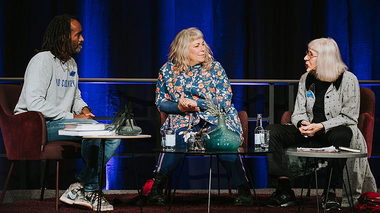 David Fjäll, Stina Wollter och Suzanne Osten i seminariet Frihet, motstånd och kreativitetens kraft på Bokmässan 2021. / Foto: Emma Grann.