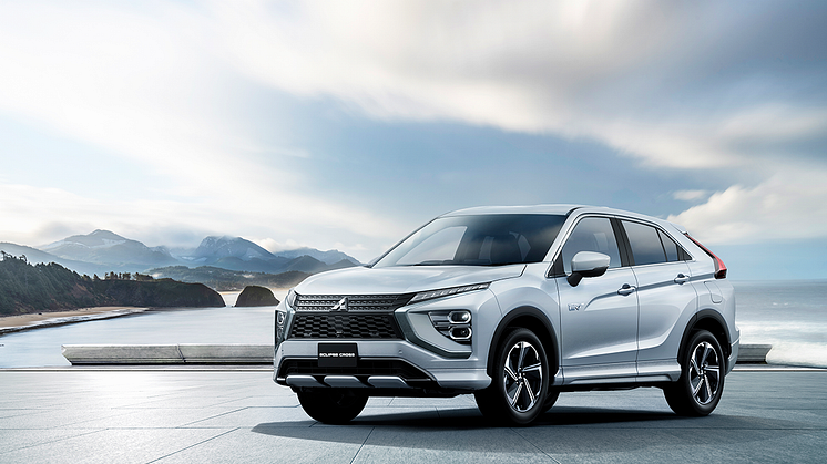 ﻿Nya Mitsubishi Eclipse Cross Plug-In Hybrid 