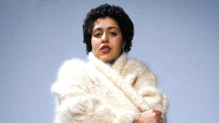 poly-styrene-2200_001