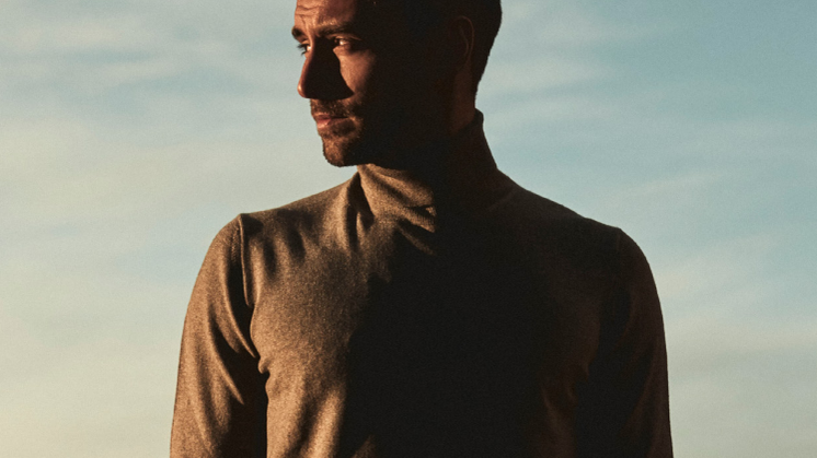 Måns Zelmerlöw releases Fire In The Rain 