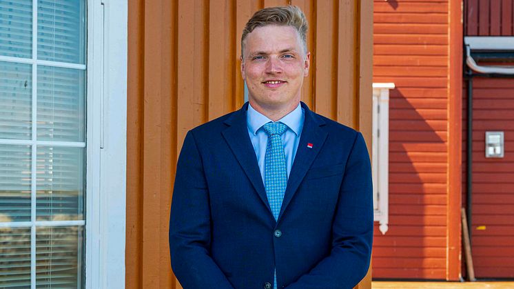 Magnus Kalvøy - Hotelldirektør Henningsvær Bryggehotell & Villa Bryggekanten - Photo Angvik