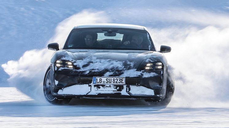 Opgraderes på alle punkter: Den nye Porsche Taycan gennemgår benhårdt testprogram