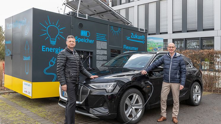 Multifunktionaler Speicher aus Second-Life-Akkus - Bayernwerk und innofas entwickeln mobilen und flexiblen Speichercontainer
