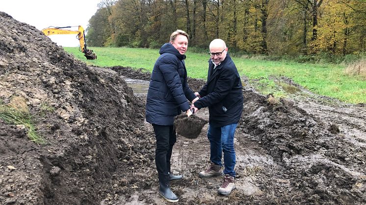 Første spadestik for Brings nye terminal i Taulov.