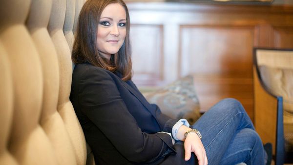 Isabelle Sjövall arbetar som neurodesigner i samarbete med Strategisk Arkitektur för att främja hälsa, prestation och välmående.