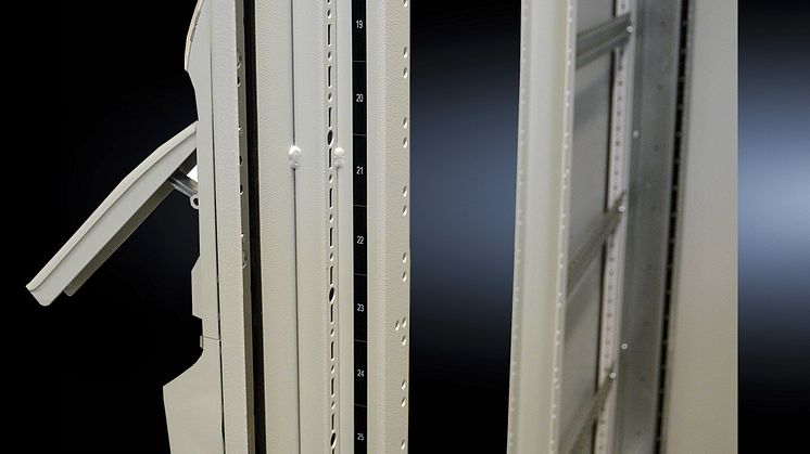 Kraftreläskåp - Här kan elkraftsindustrin hänga tungt