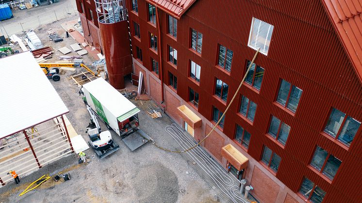 Knauf-Insulation-Koli-Hotel-installation-from-outside