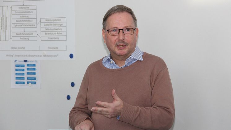 Praxisorientierte Ausbildung von akademischen Fachkräften für die öffentliche Verwaltung Brandenburgs